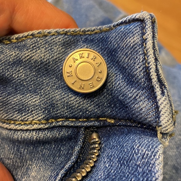 Akira super high rise skinny jean. Size 13(30) - Picture 11 of 12